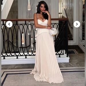 NWT Fashion Nova Cream Pleated Maxi Dress
